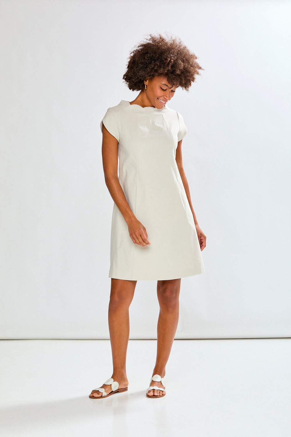 ワンピース CARLA Lady scallop dress-White The Emmy Scallop Dress – Sara Campbell