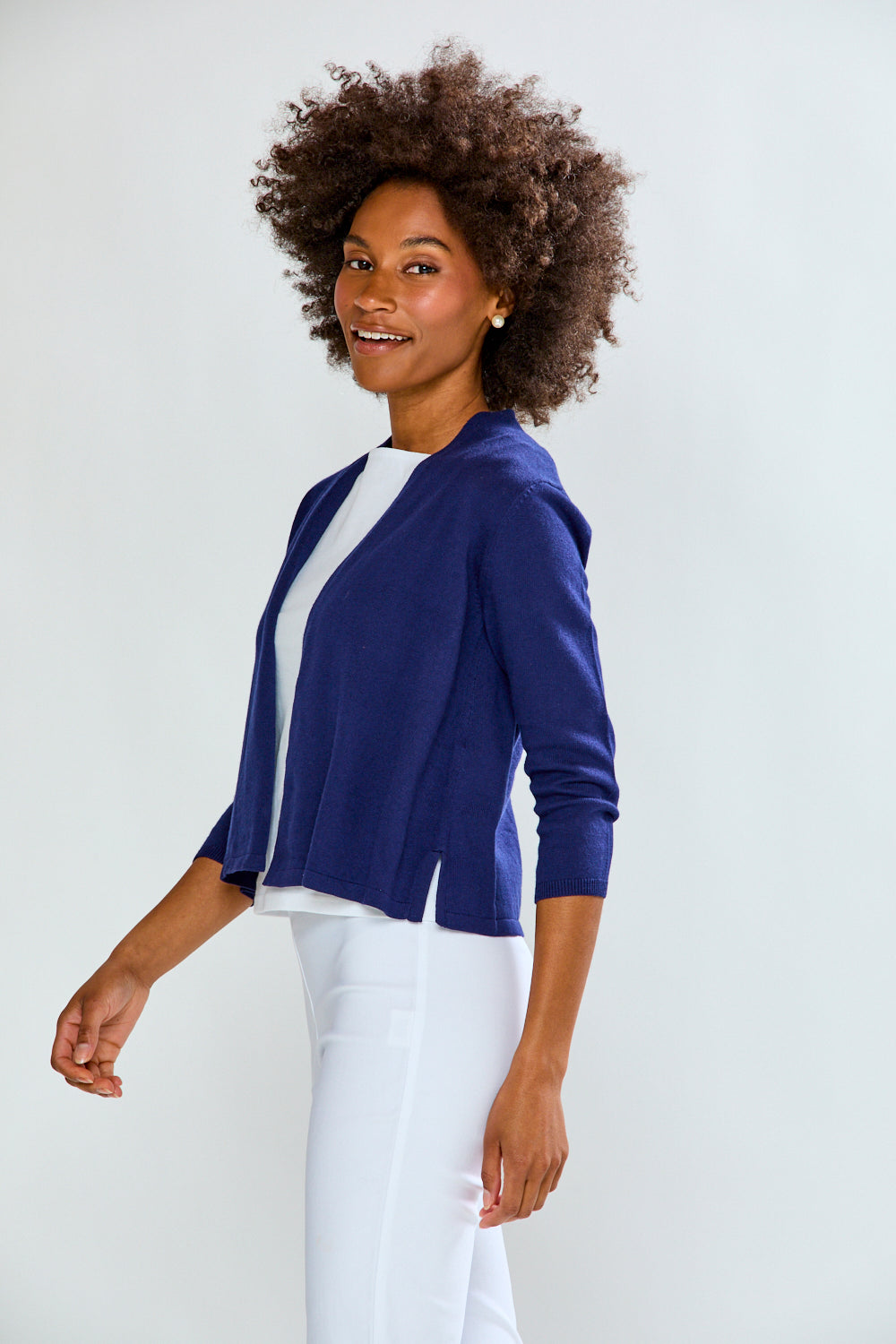 The Jackie Cardigan in Navy – Sara Campbell