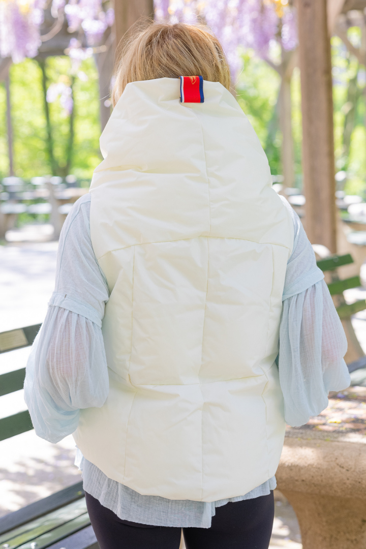 The Puffer Vest in White