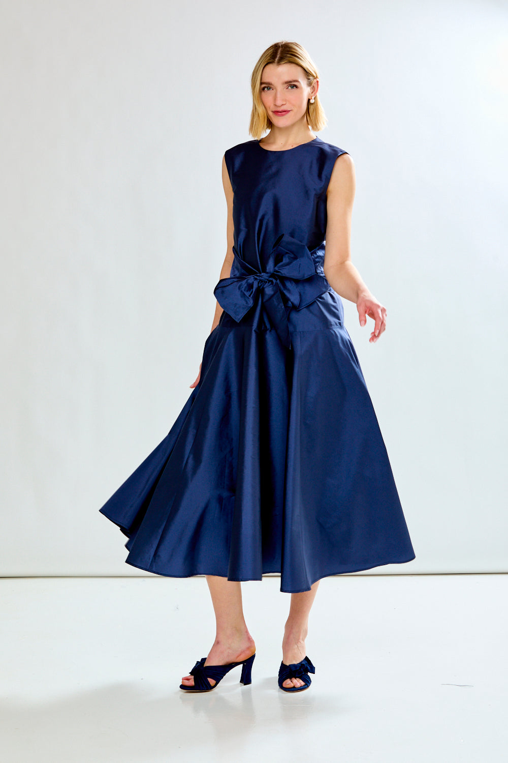 The Lorelai Dress in Navy – Sara Campbell