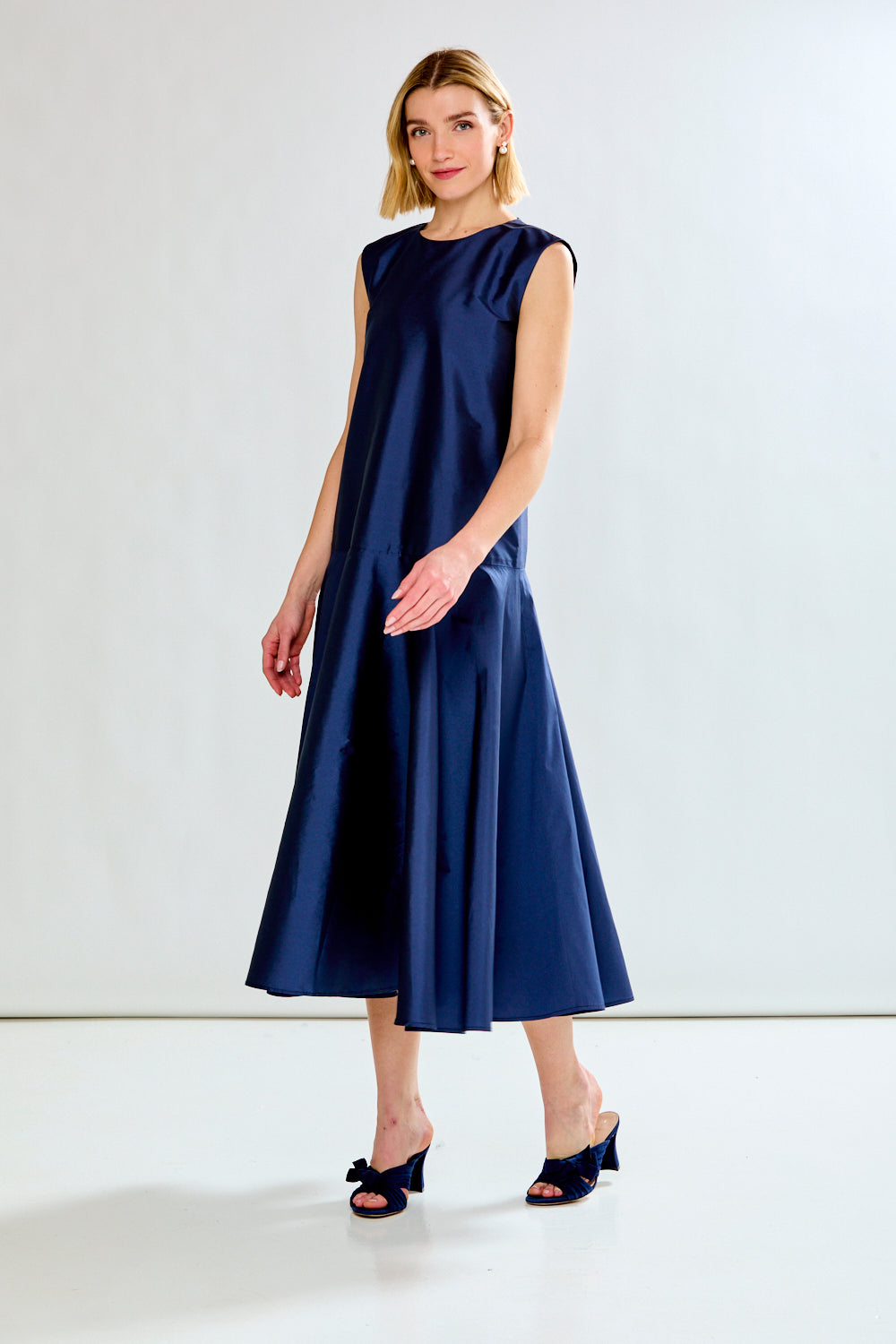 The Lorelai Dress in Navy – Sara Campbell