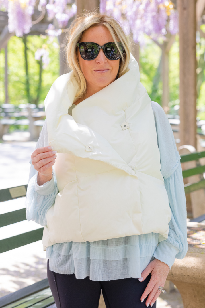 The Puffer Vest in White