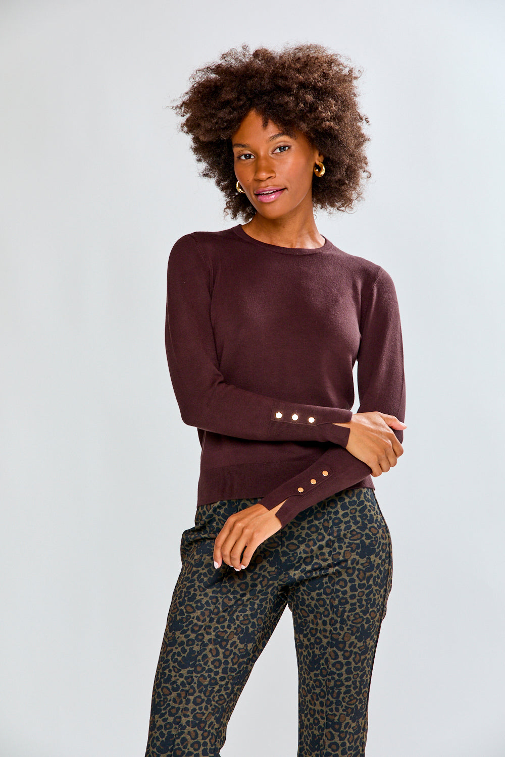 Crew Pullover With Button Cuff Slit in Espresso