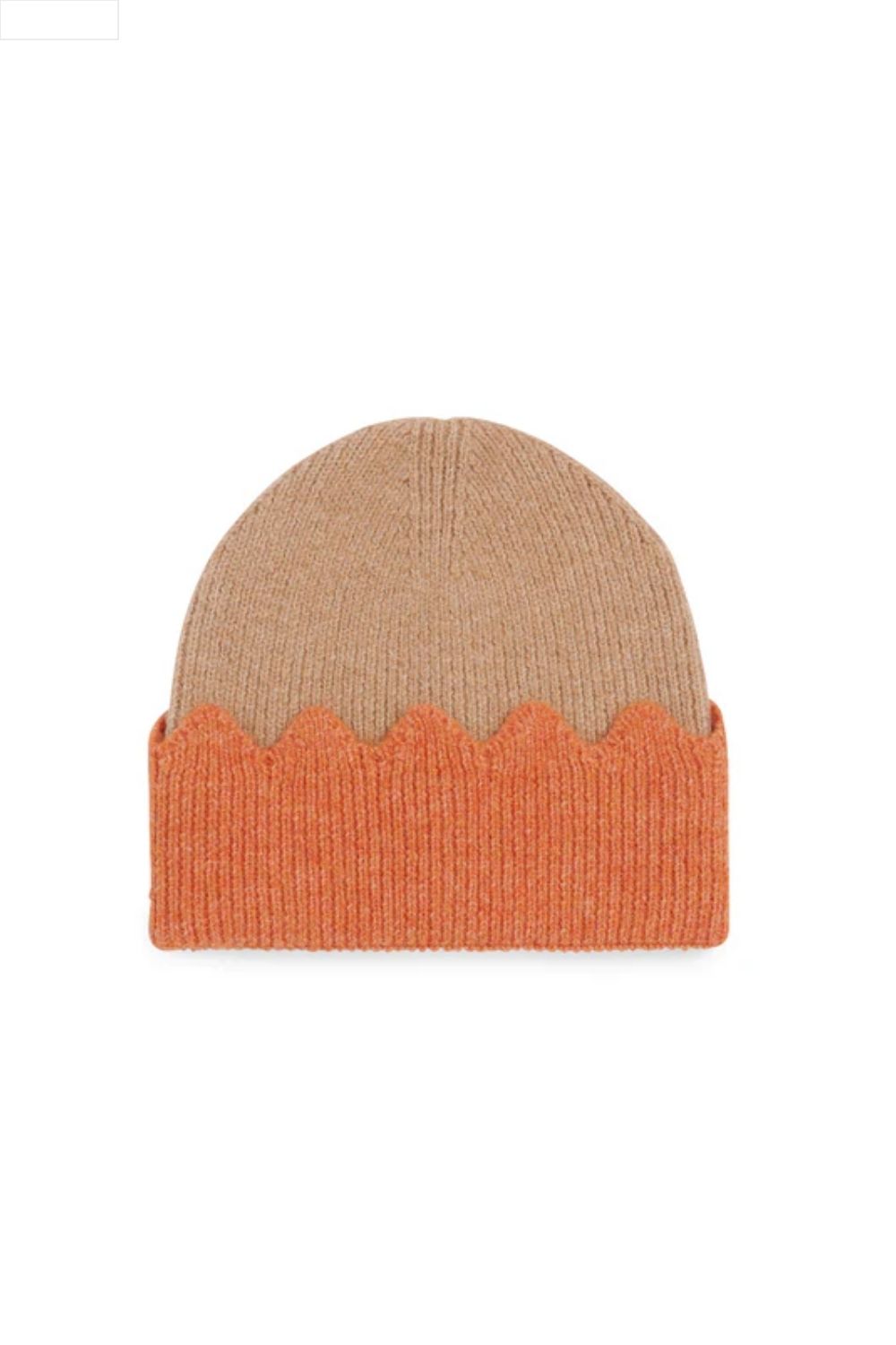 Knitted beanie with scalloped edge in beige and orange on a white background
