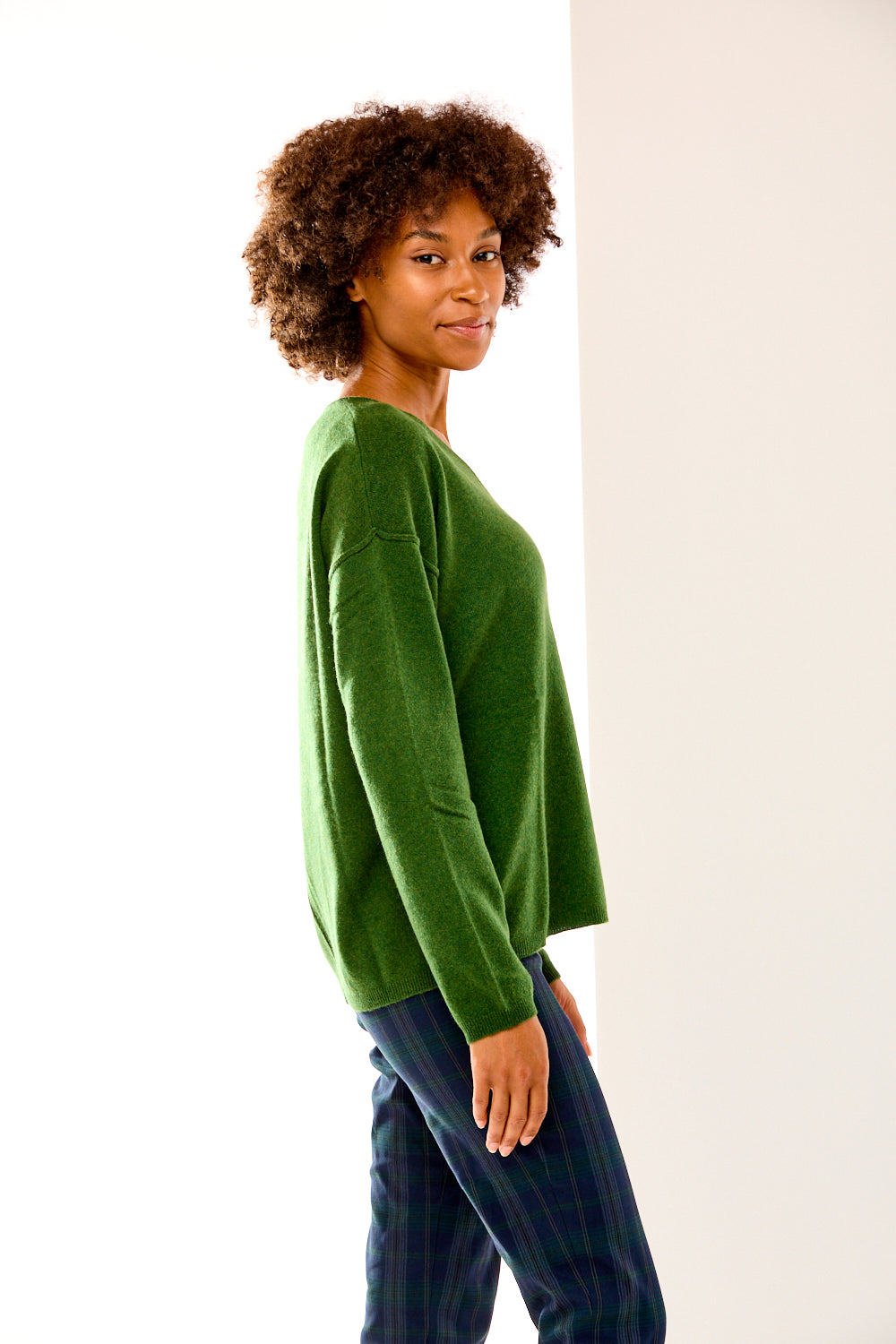 Cashmere V Neck Pullover in Fatigue