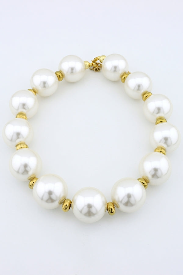 Pearl oversized beaded necklace