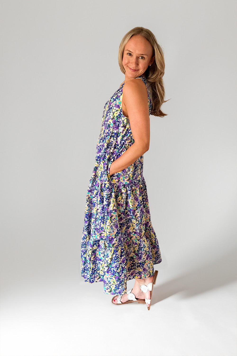 Woman in floral print lina maxi dress
