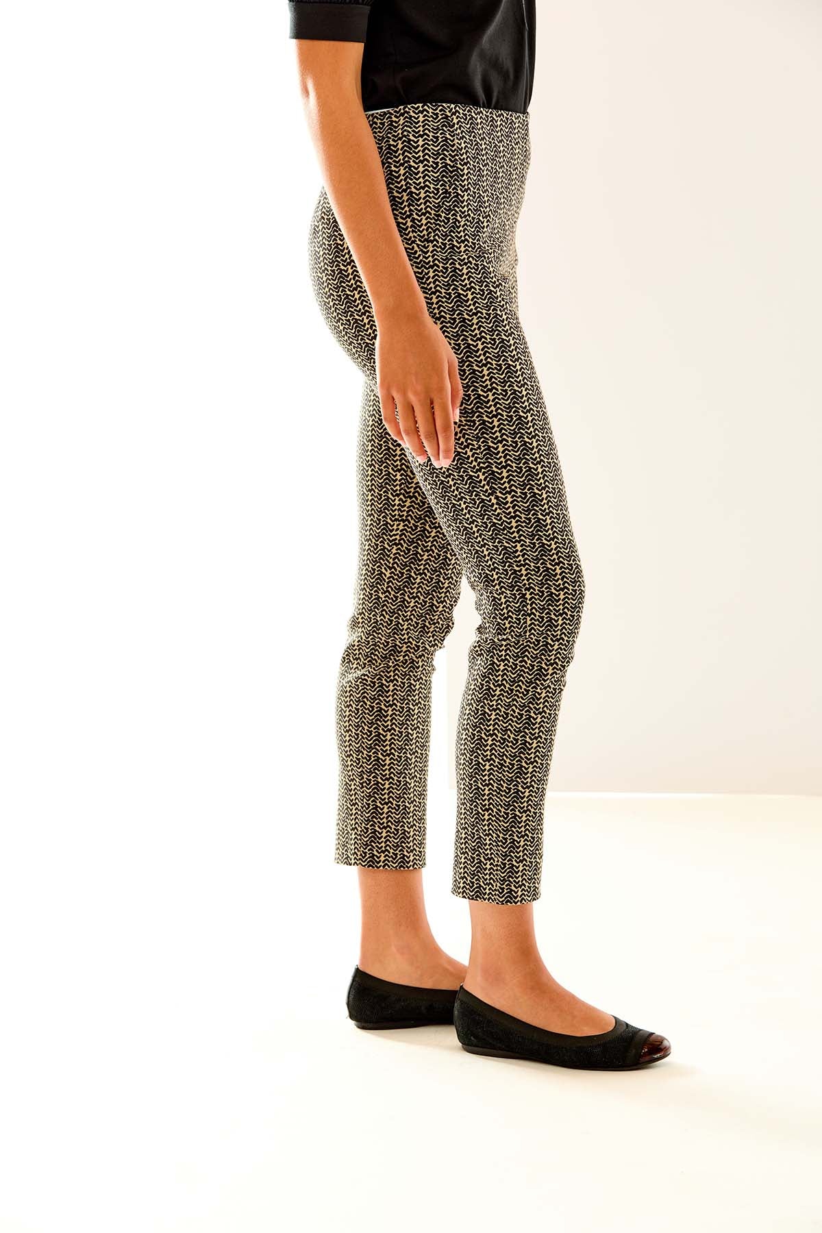 Woman in printed Sutton pant