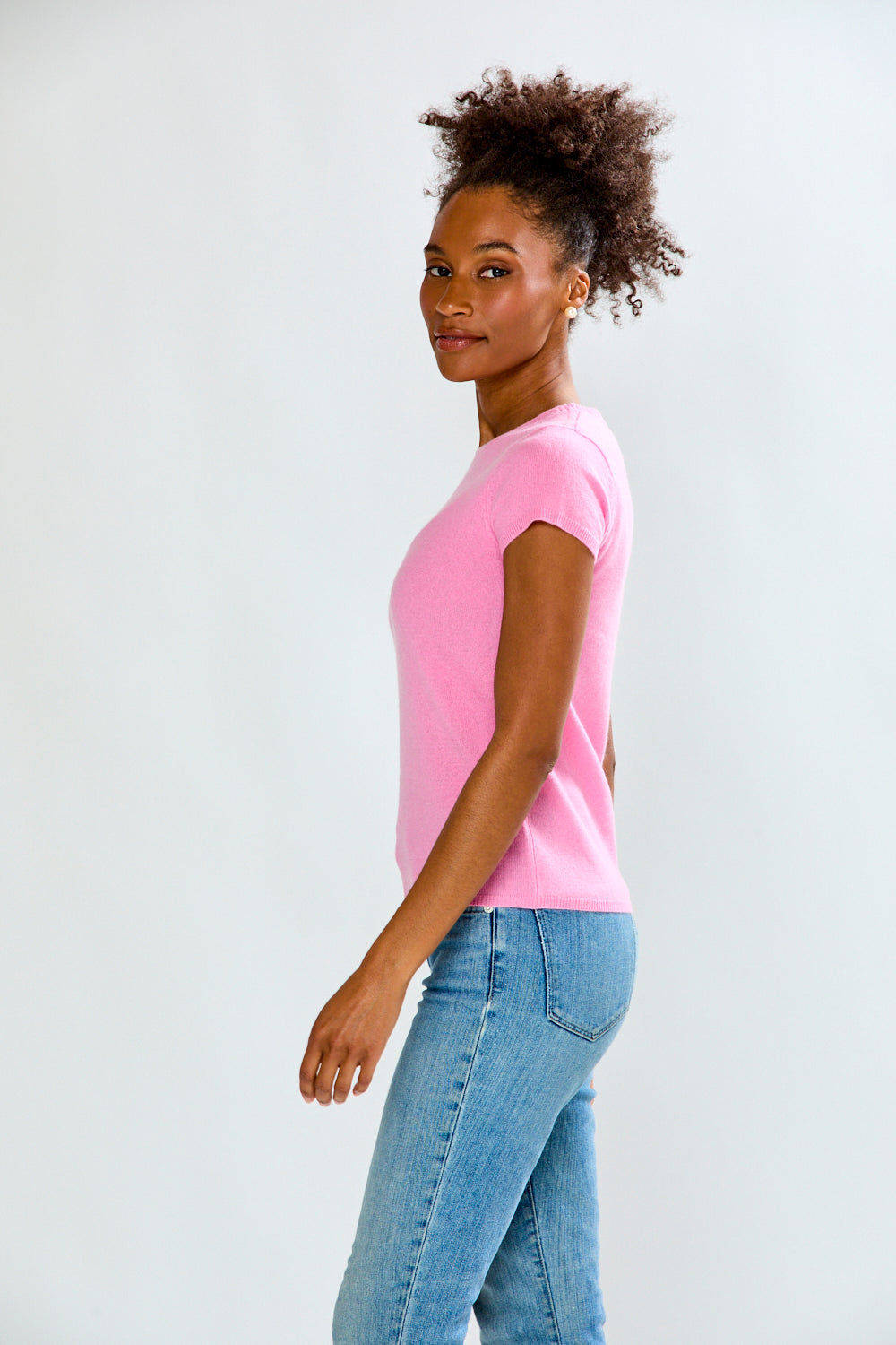 woman in pink t-shirt