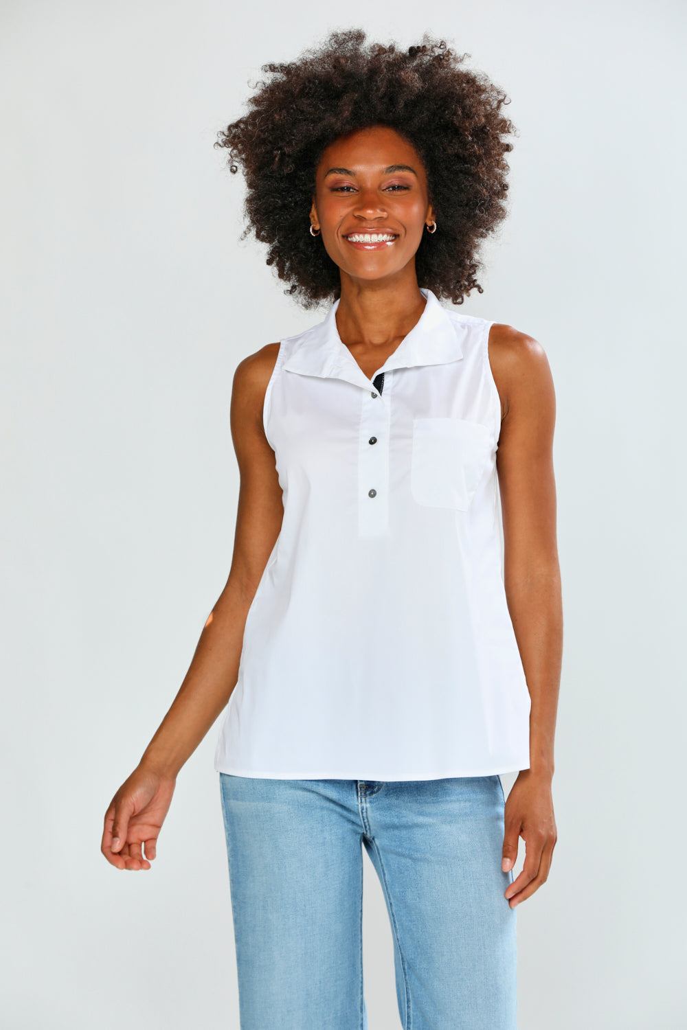 The Sleeveless Short Daniella in Cotton in White