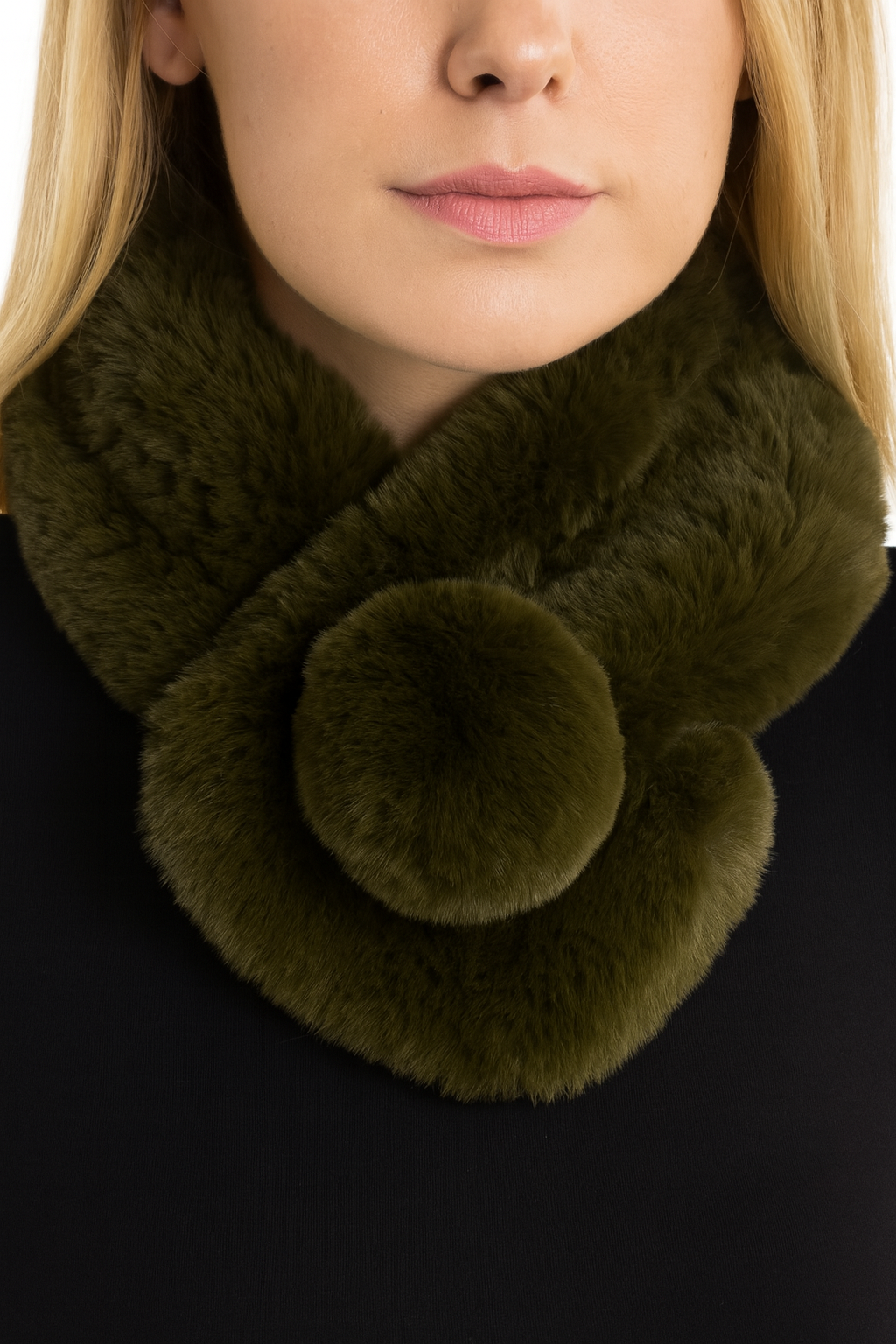 Woman wearing a green faux fur scarf