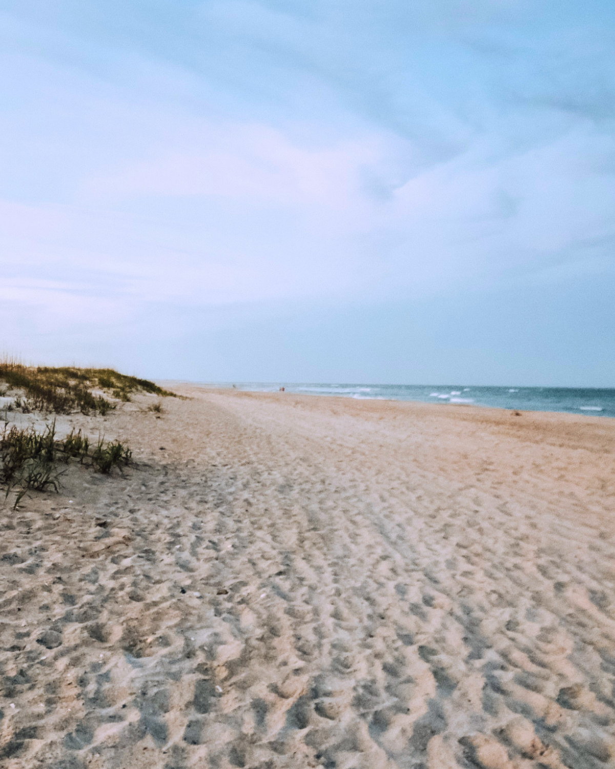 PHOTO OF THE BEACH
