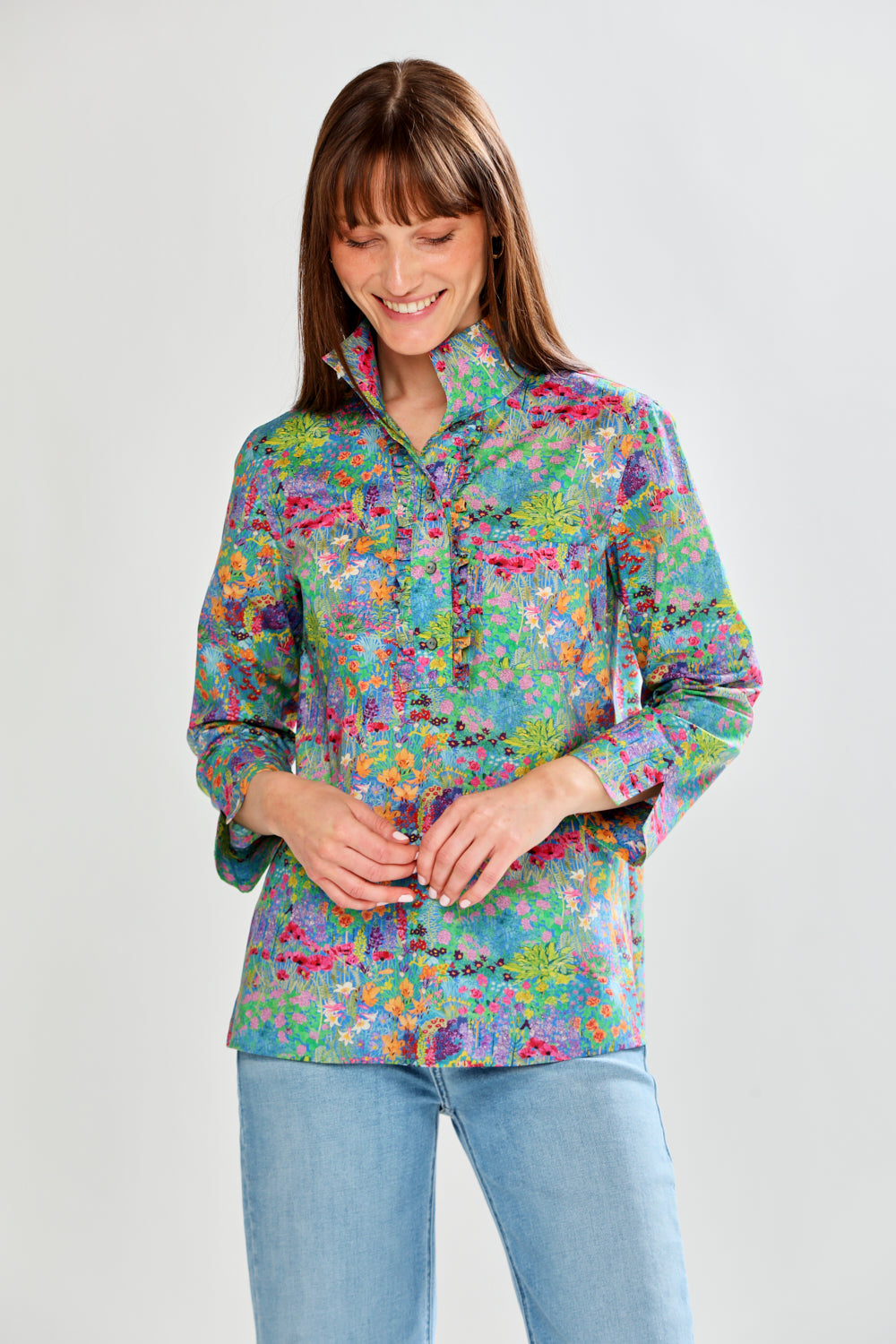 Woman wearing SHORT DANIELLA W/RUFFLE - ANNA'S HAVEN