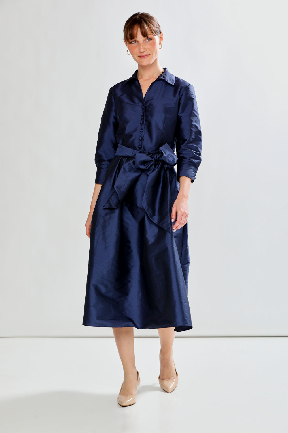 Woman wearing The Ainsley Dress - Navy (New SKUs)