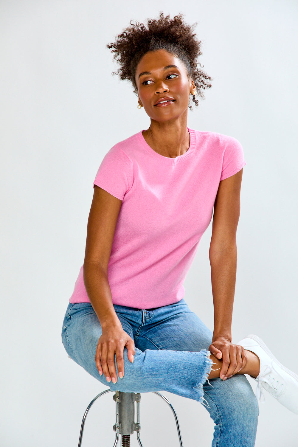 woman in pink t-shirt