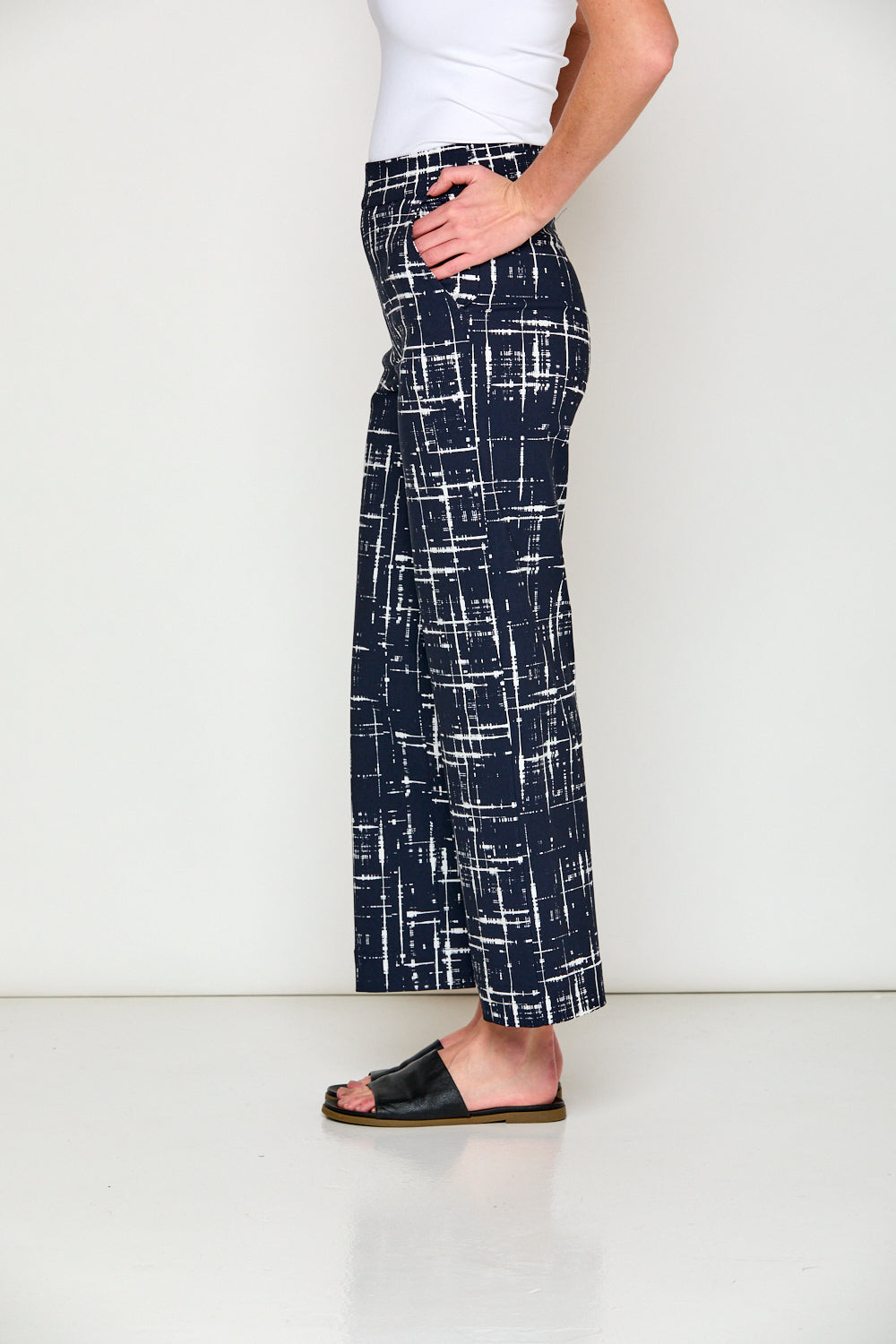 Midnight and white willow pant