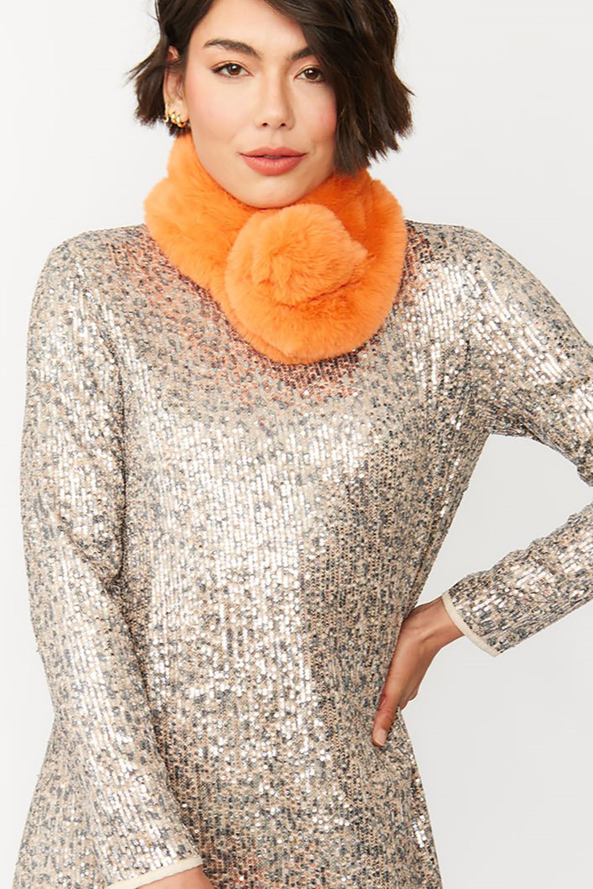 Faux fur scarf in orange